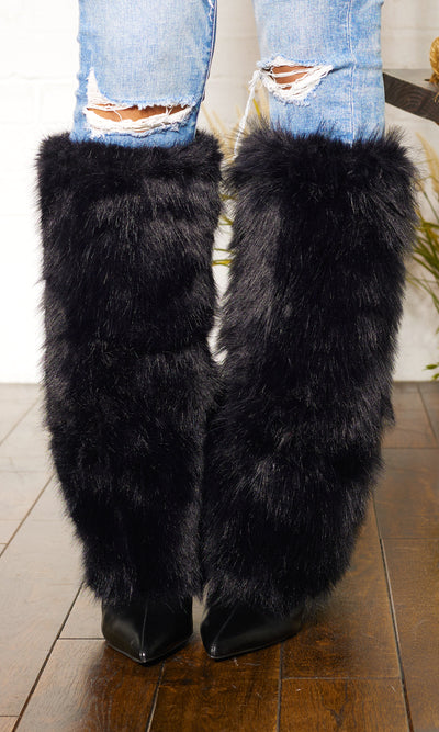 It's Time | Faux Fur Boots - Black - Cutely Covered
