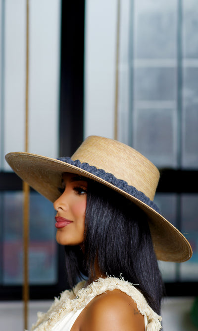 STRUCTURED RESORT WIDE BRIM STRAW HAT - GREY - Cutely Covered