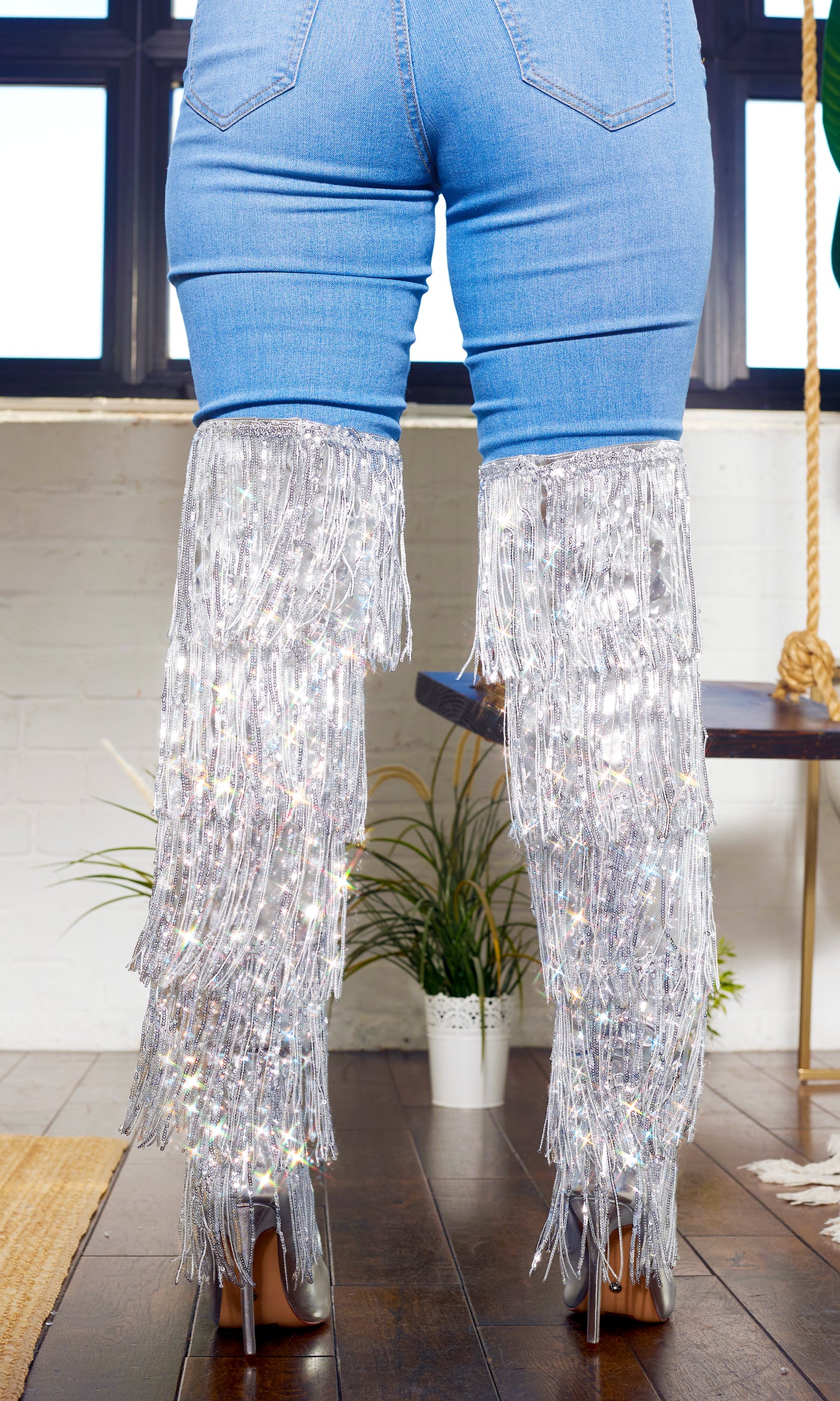 Queen B | Fringe Boots - Silver - Cutely Covered