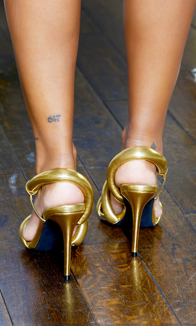 Elegance Pointed Heel Sandals - Gold - Cutely Covered