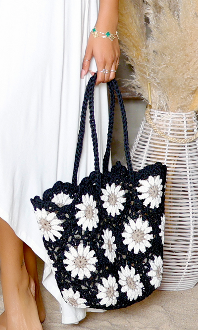 Daisy Delight Crochet Tote Bag - Black - Cutely Covered