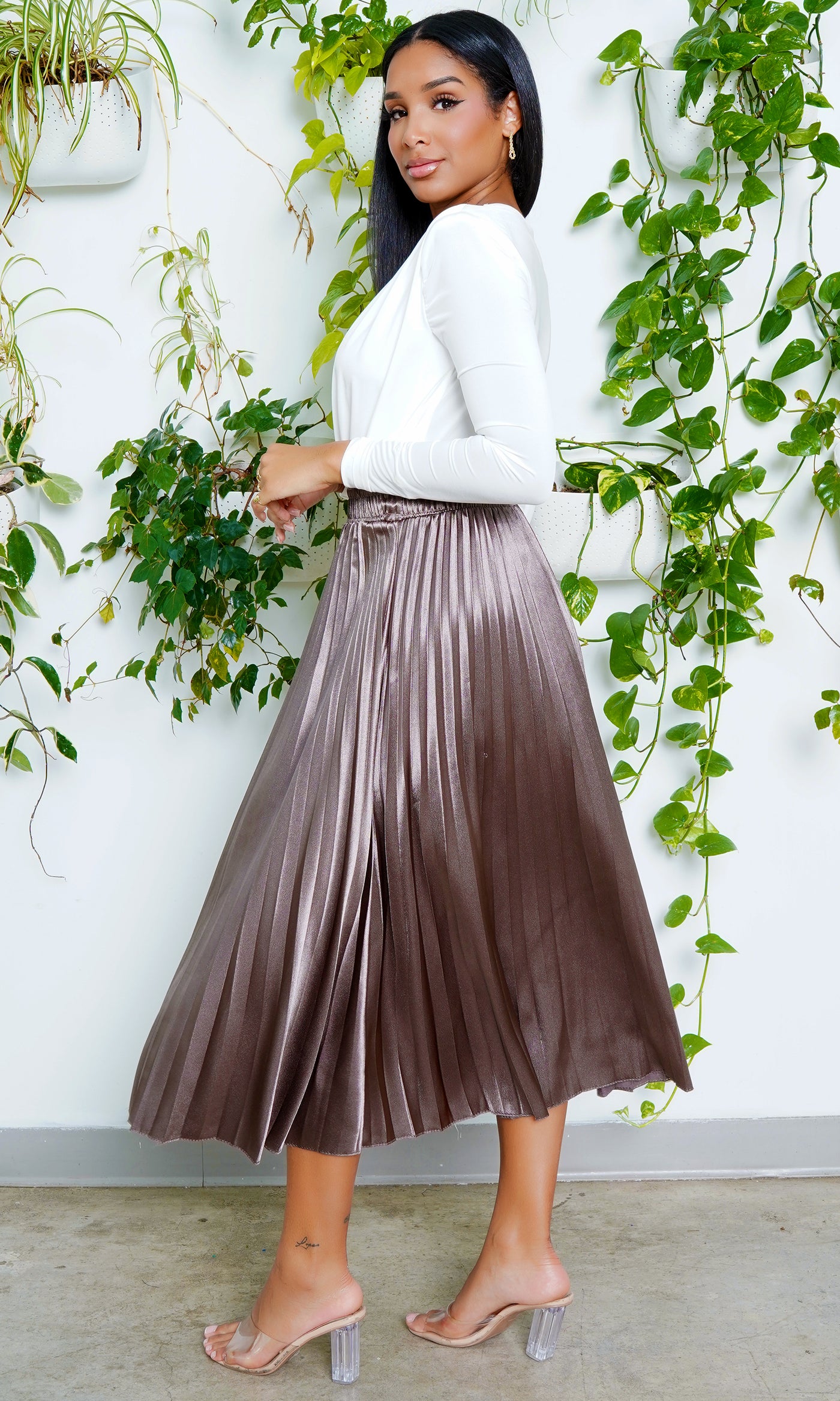 The "Step it up" Metallic Pleated Skirt - Cutely Covered