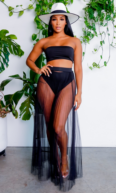 Fun In The Sun | Bandeau Bikini Skirt Set - Black - Cutely Covered